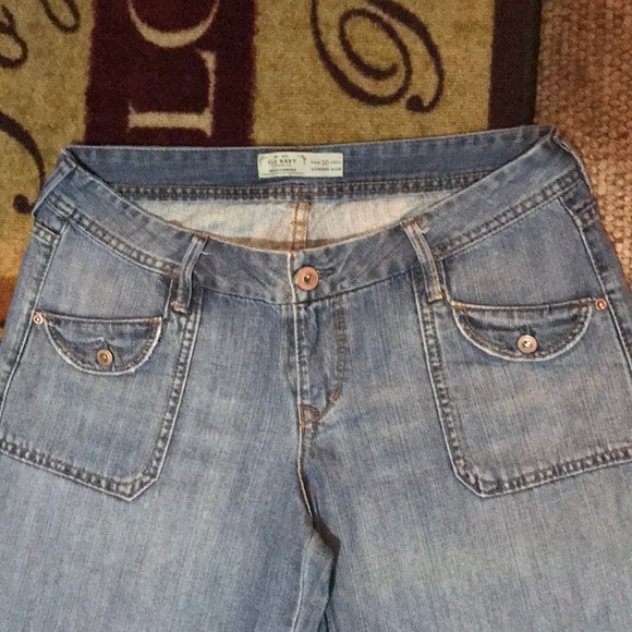 Adorable low-rise Old Navy capris, size 10 - Picture 3 of 6